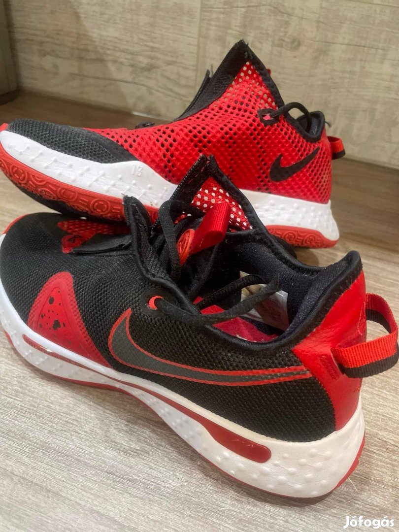 Nike PG4 41-es