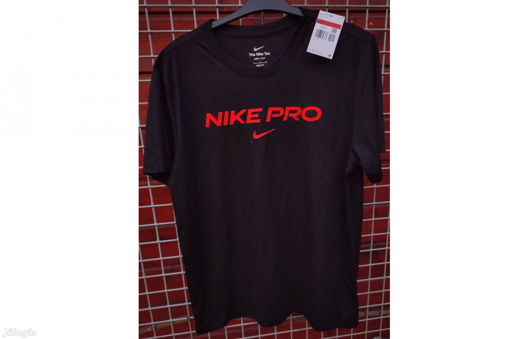 Nike Pro fekete, új, címkés póló (L-es)