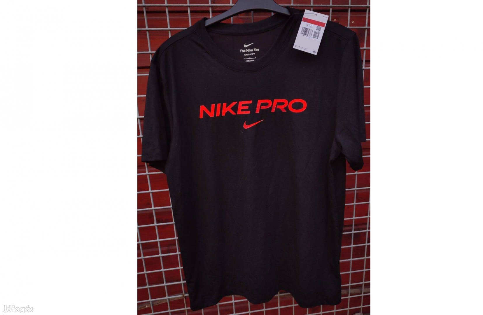 Nike Pro fekete, új, címkés póló (L-es)