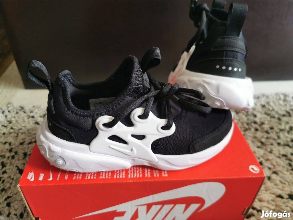 Nike React Presto 38.5-es fekete-fehér utcai cipő. Teljesen új, eredet