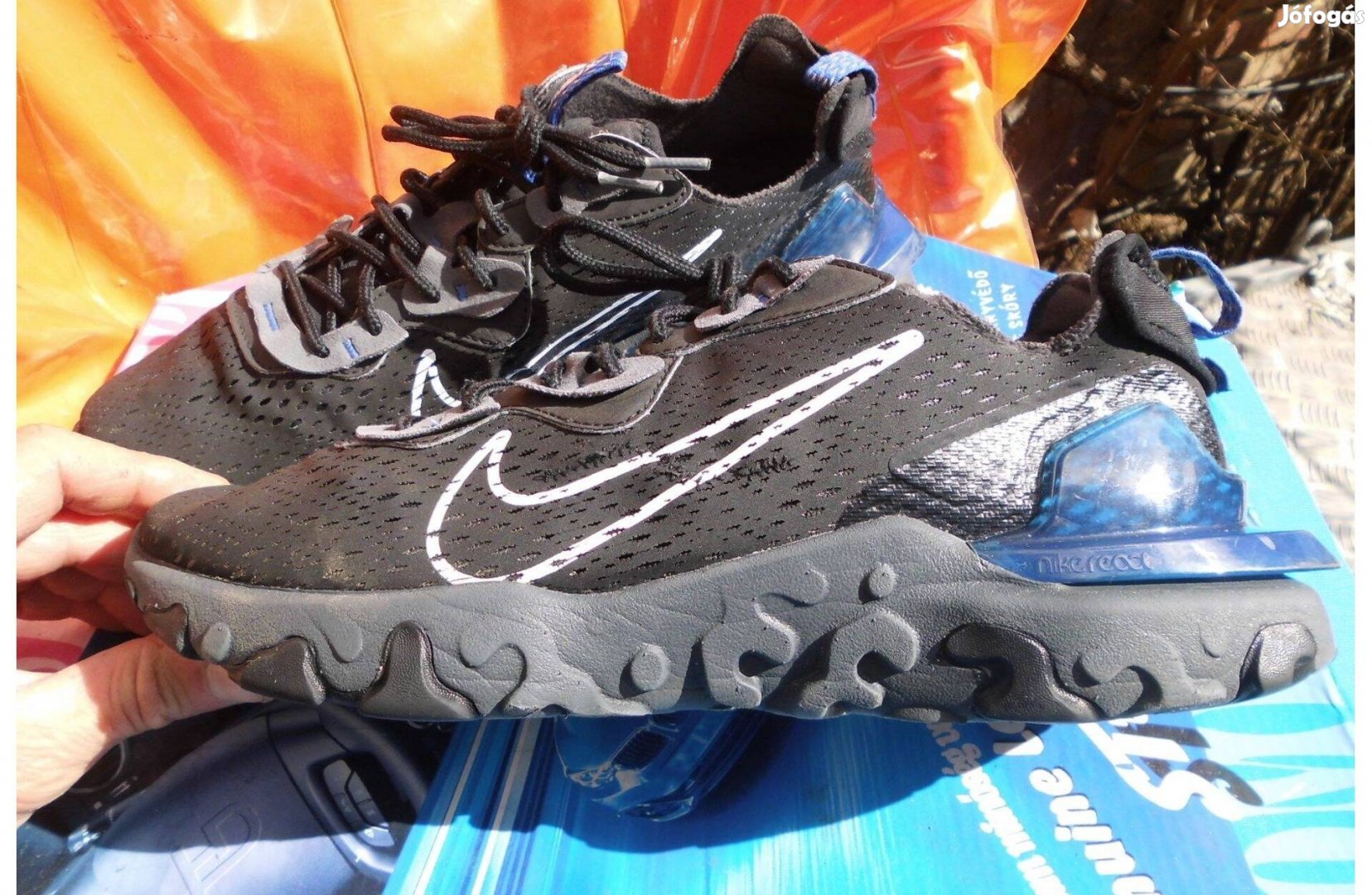 Nike React fekete-kék 44-44.5-es sportcipő eladó,