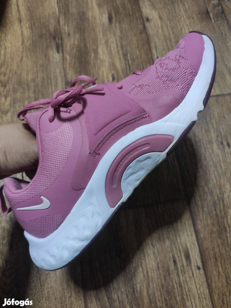 Nike Renew cipő - 40
