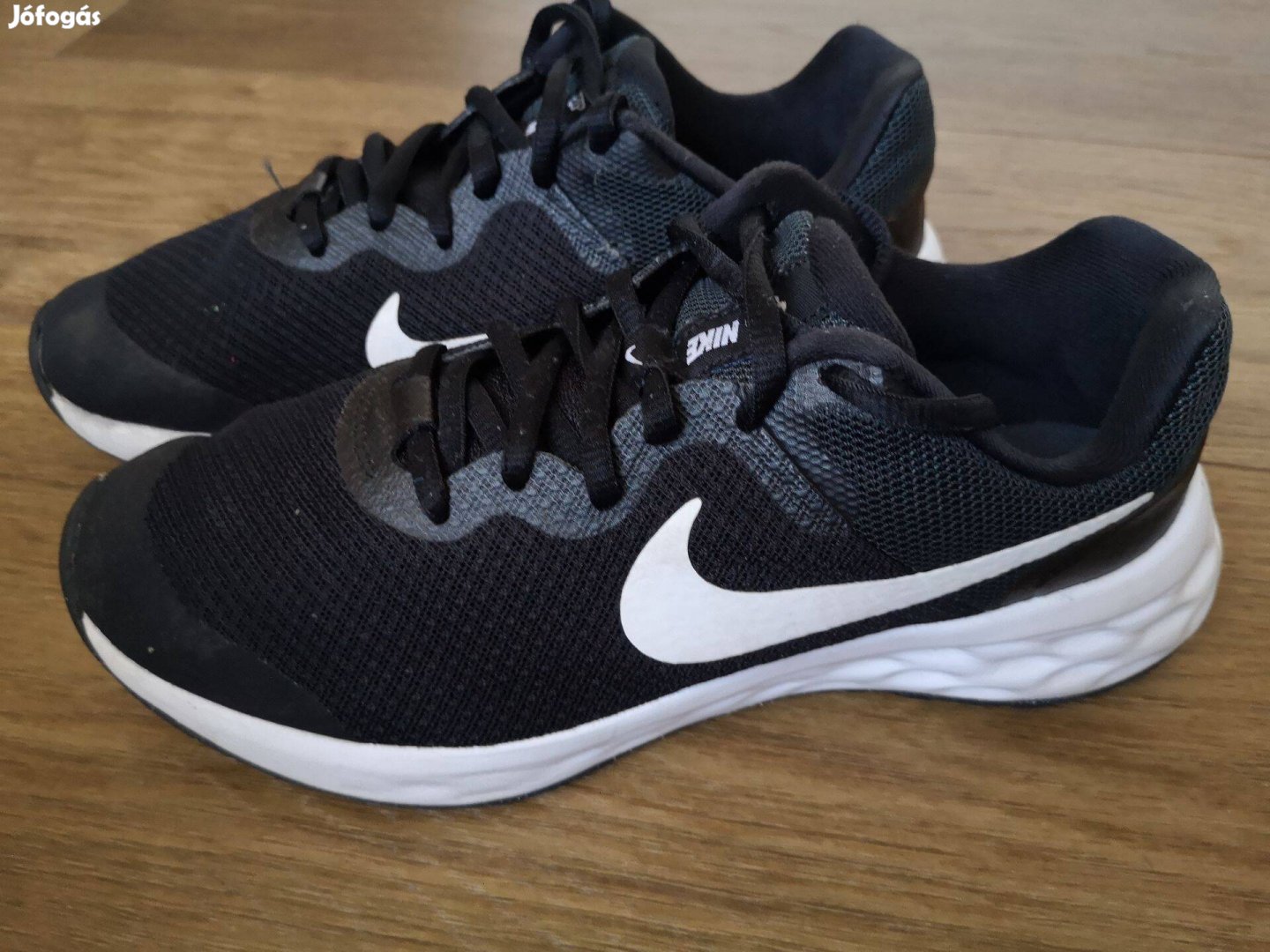 Nike Revolution 6 cipő 38 méretű