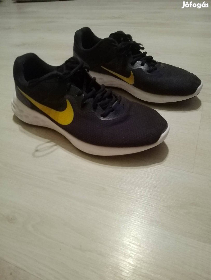 Nike Revolution 6 férfi sportcipő 45-ös méret