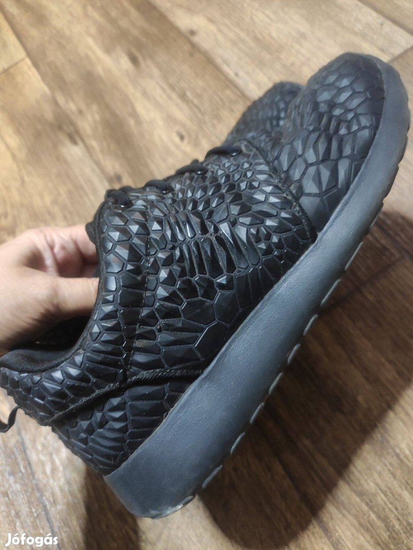 Nike Roshe One DMB Triple Black cipő - 39