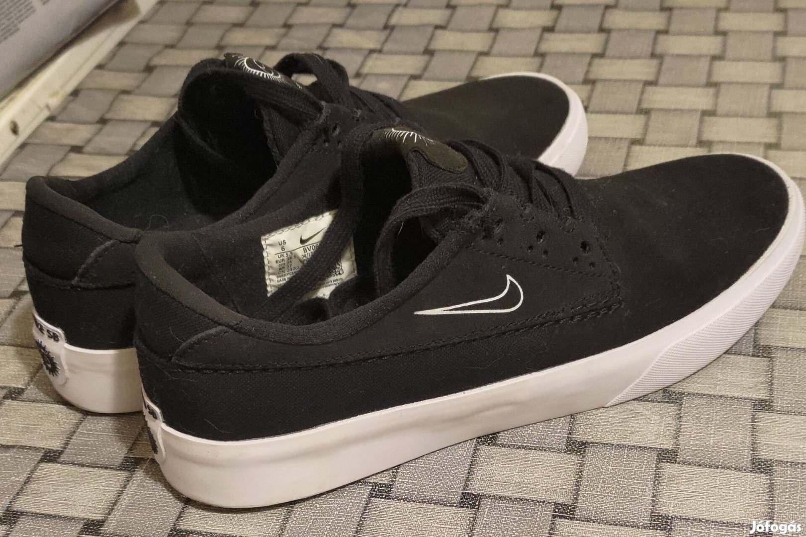 Nike SB Shane Black/White