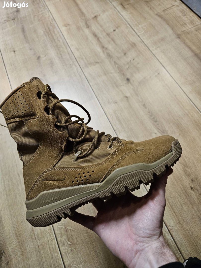 Nike SFB Field 2 8" katonai taktikai bakancs 