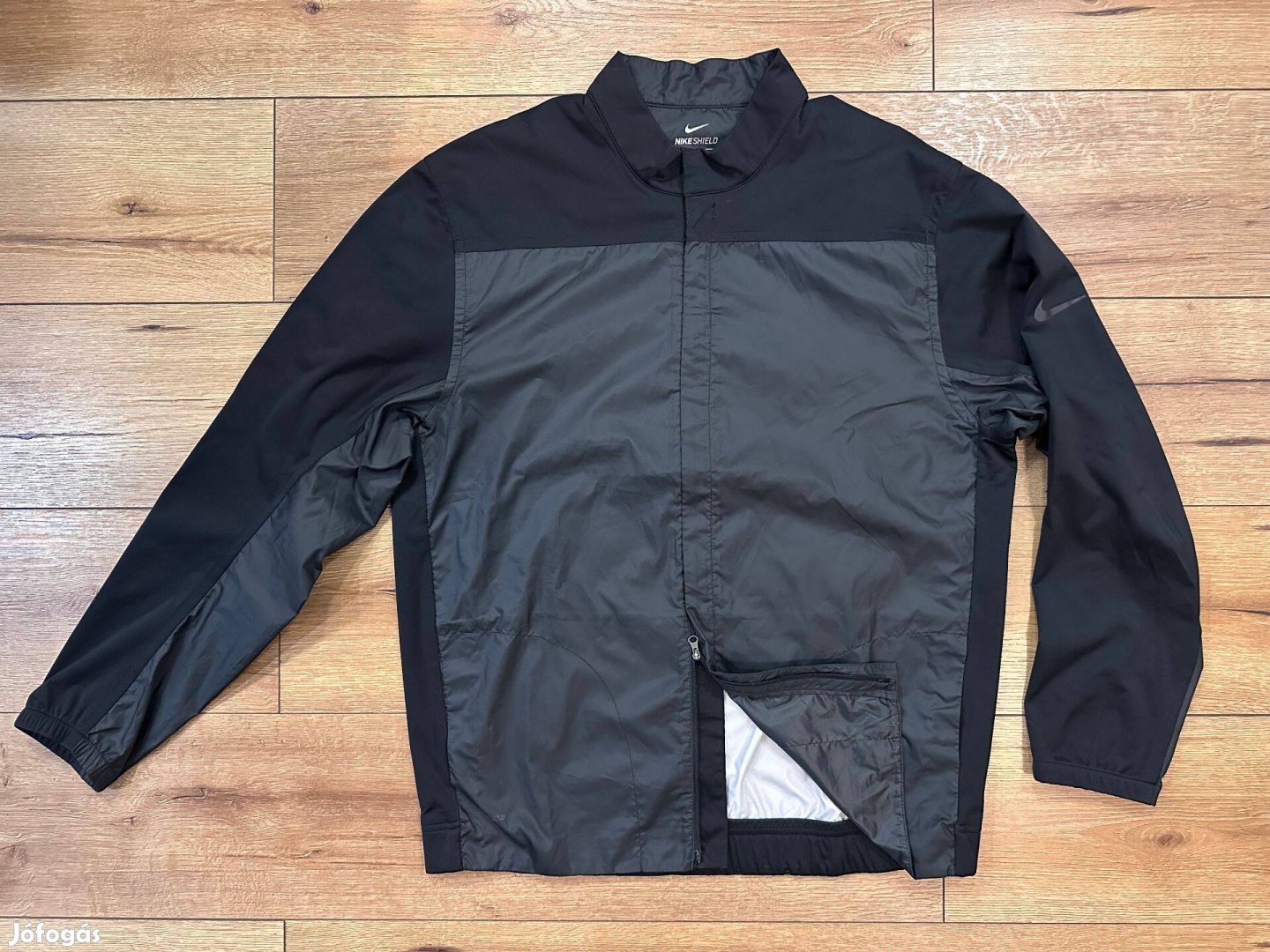 Nike Shield ffi Elasztikus Eső-Szél-futódzseki L-méret
