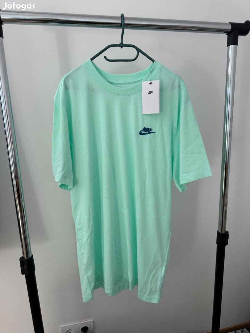 Nike Sportswear Club