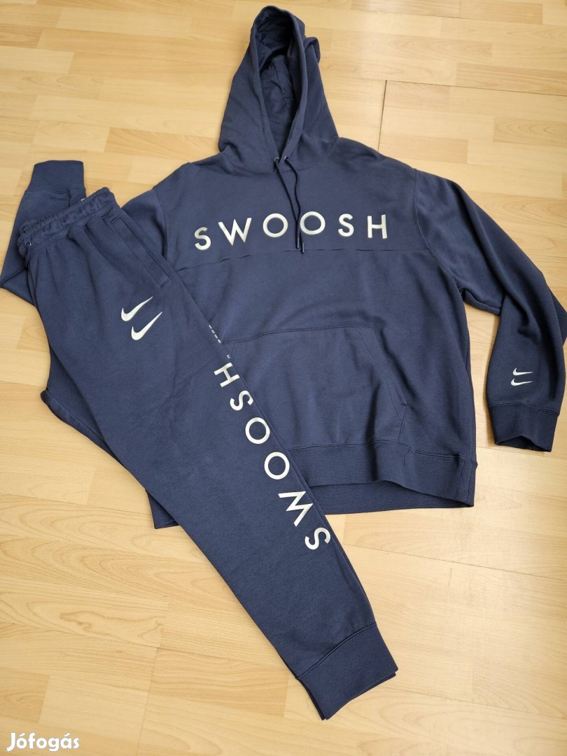 Nike Swoosh férfi melegítő szett M/XL