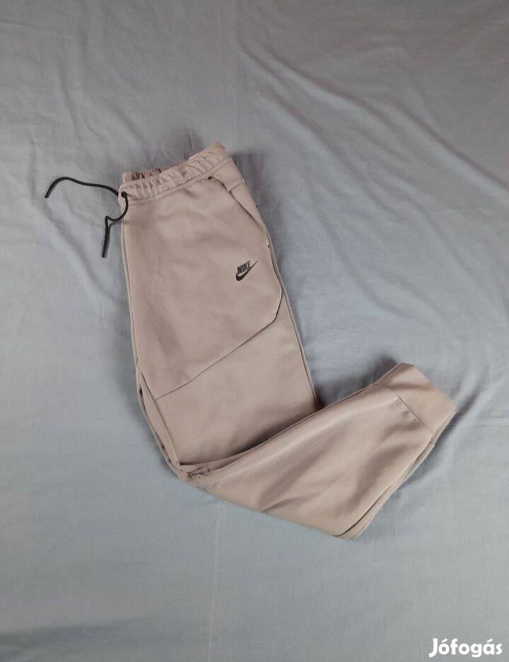 Nike Tech Fleece Nadrág ( XL ) új címkés