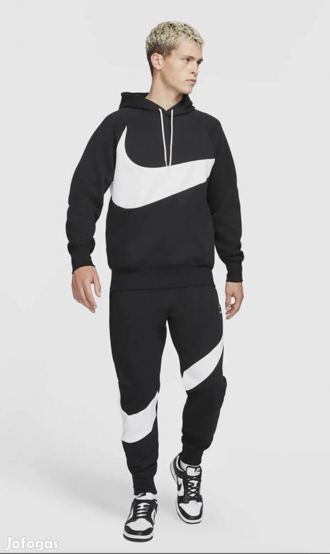 Nike Tech Fleece Swoosh