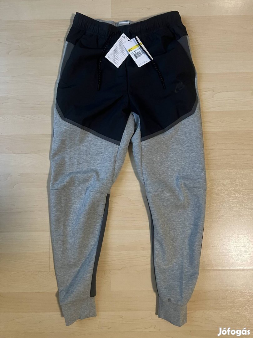 Nike Tech Fleece alsó új, címkés S méret 