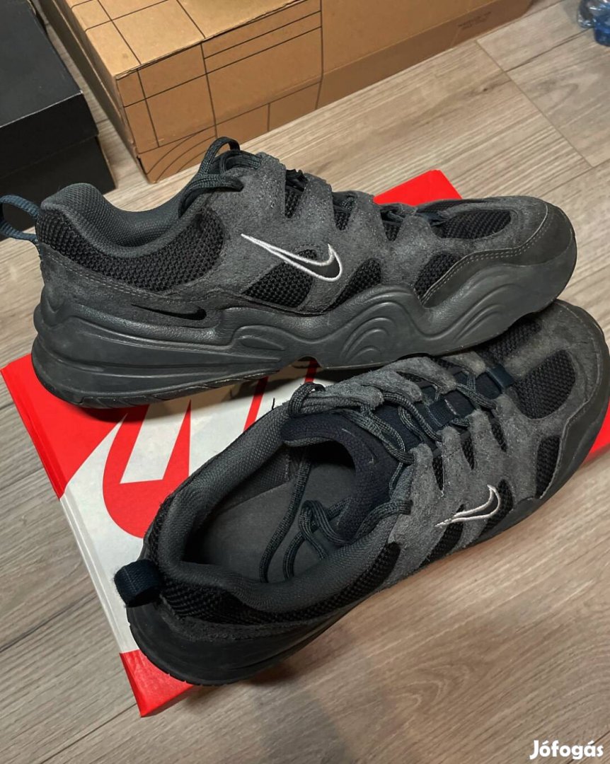 Nike Tech Hera