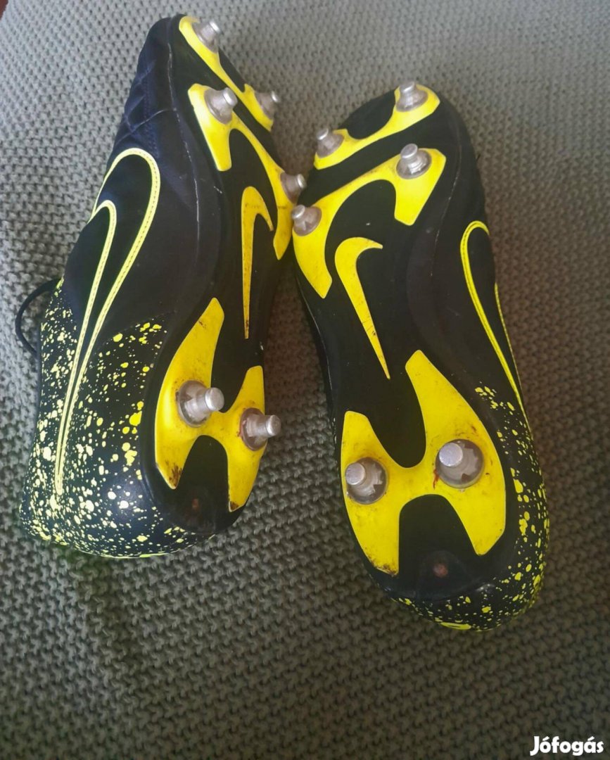 Nike Tiempo 46 méretű foci cipő