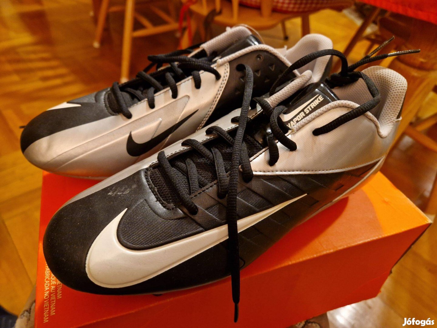 Nike Vapor Strike Low D3 44-es stoplis foci cipő új