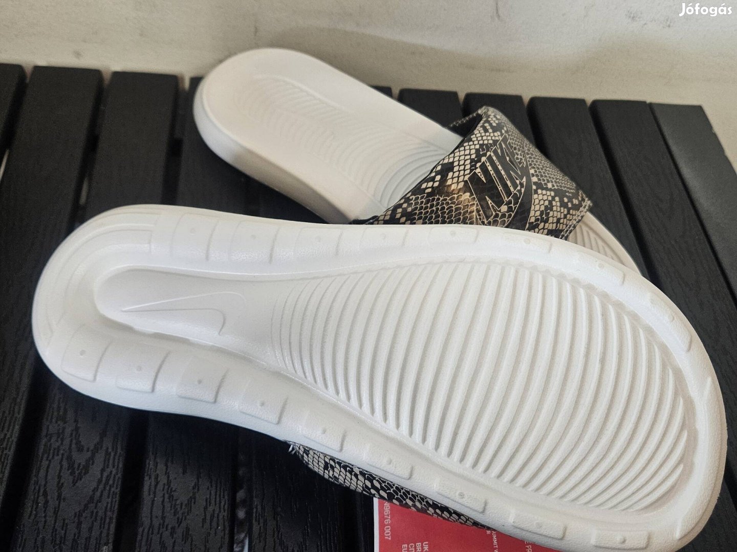 Nike Viktori Slide papucs női 40.5