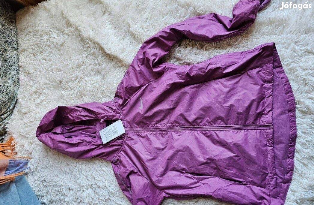 Nike W Nk Sf Warm nöi futó dzseki teljesen új cimkés S-es méret mell:
