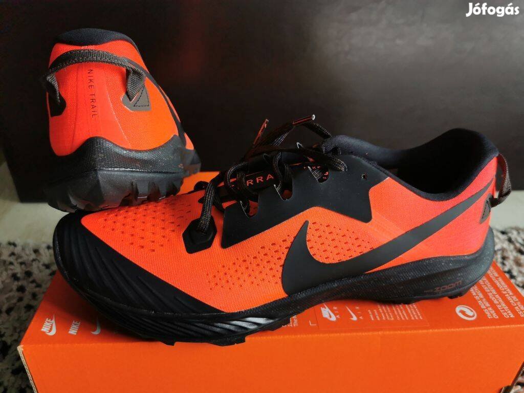 Nike Zoom Terra Kiger 6 férfi 41 42 és 45-ös terep futó cipő. Teljesen