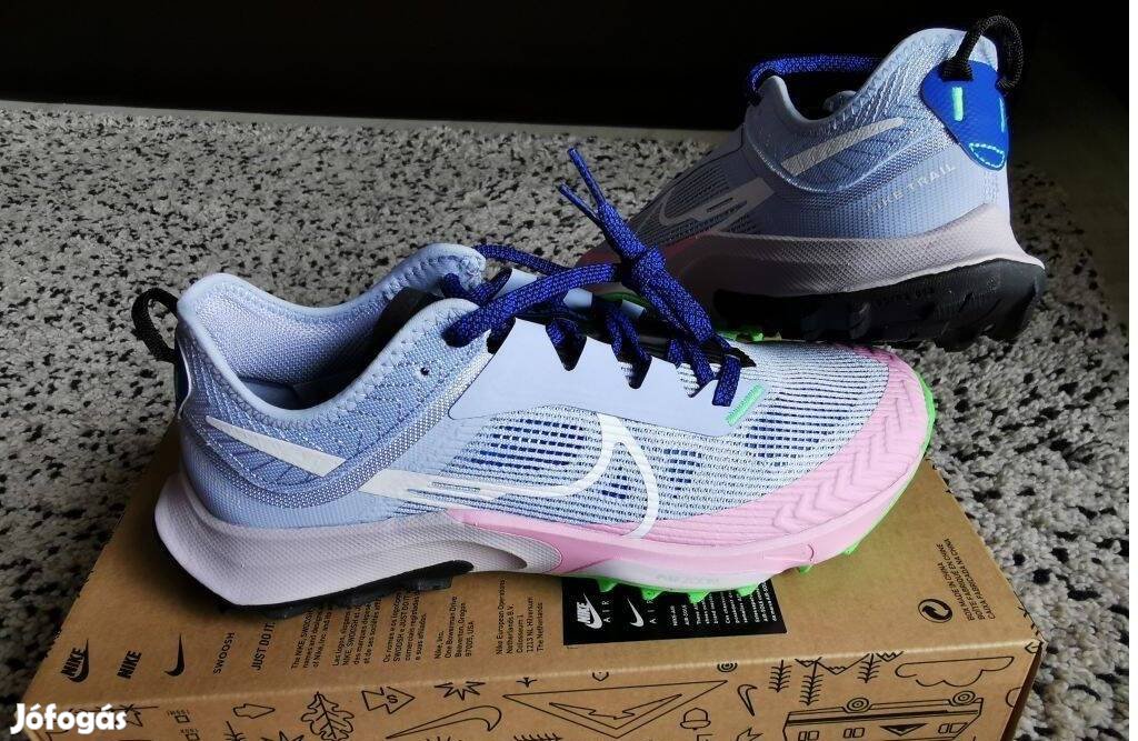 Nike Zoom Terra Kiger 8 női 40-es terep futó cipő. Teljesen új, eredet
