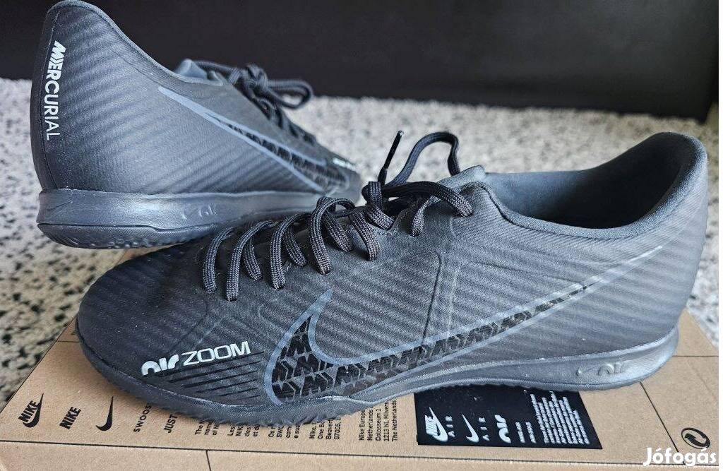 Nike Zoom Vapor 15 Academy IC 42.5-es terem foci cipő. Teljesen uj, er