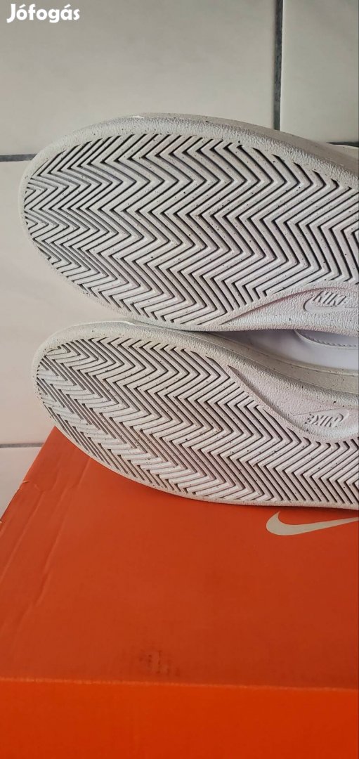 Nike  42-es cipo.