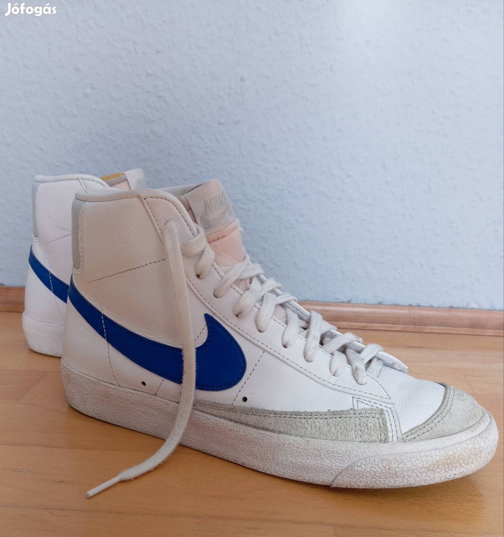 Nike "Blazer Mid 77" magas szárú cipő