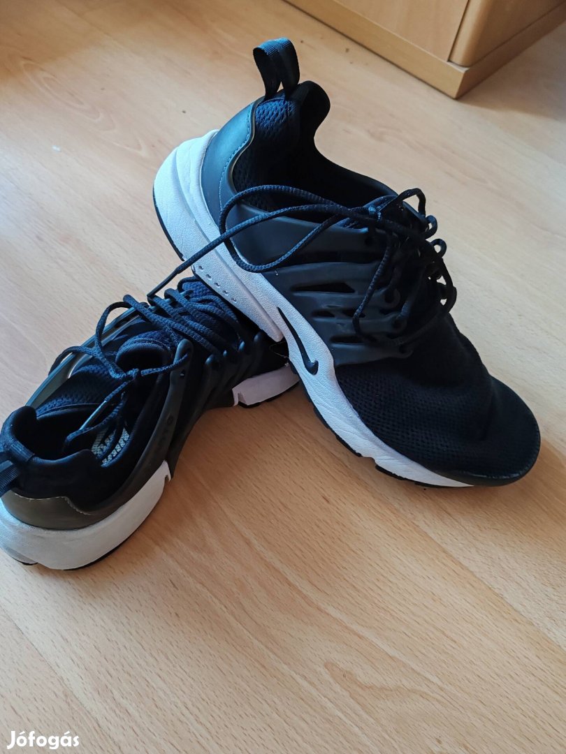 Nike air Presto 40.5 méretű cipőm 