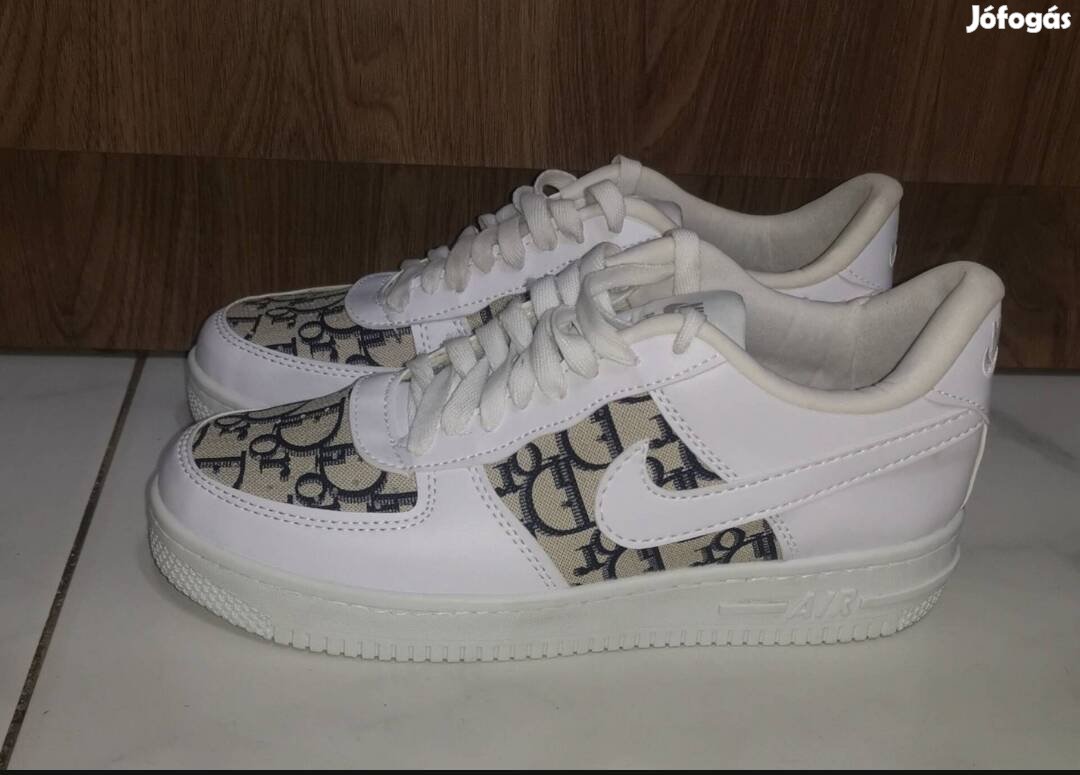 Nike air force Dior cipő. 