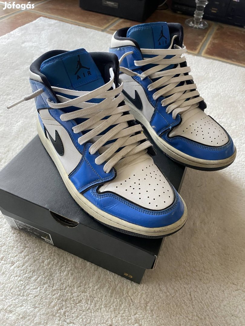 Nike air jordan 1 SE signal blue