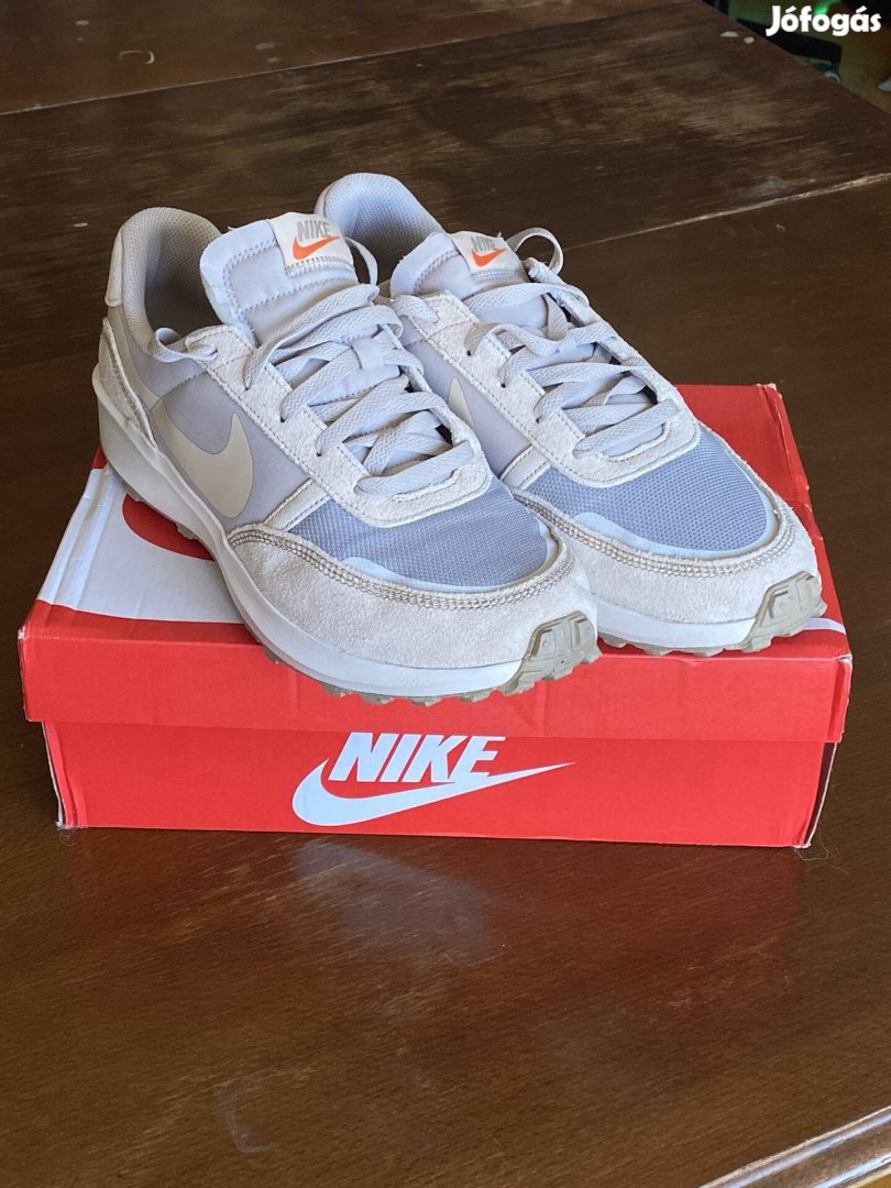 Nike bézs férfi cipő 44.5