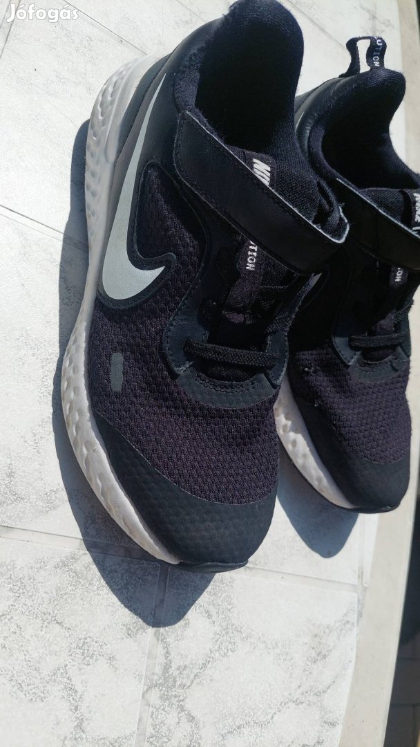 Nike cipő 34-es