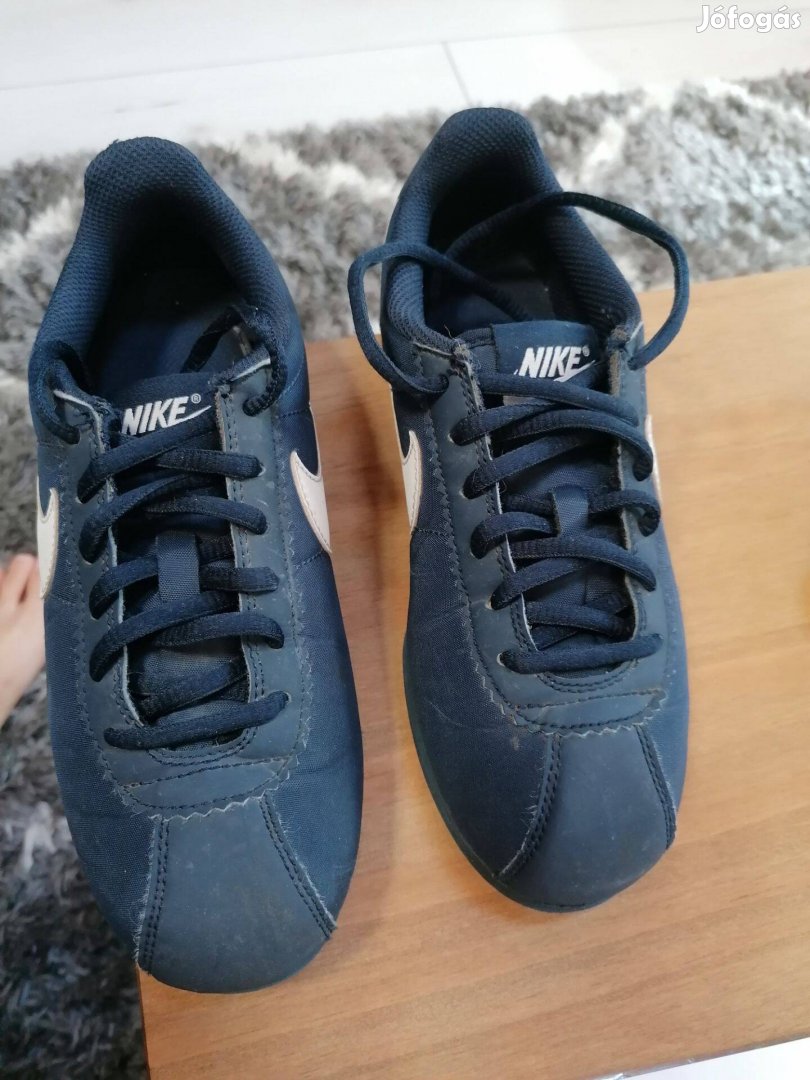 Nike cipő 35,5