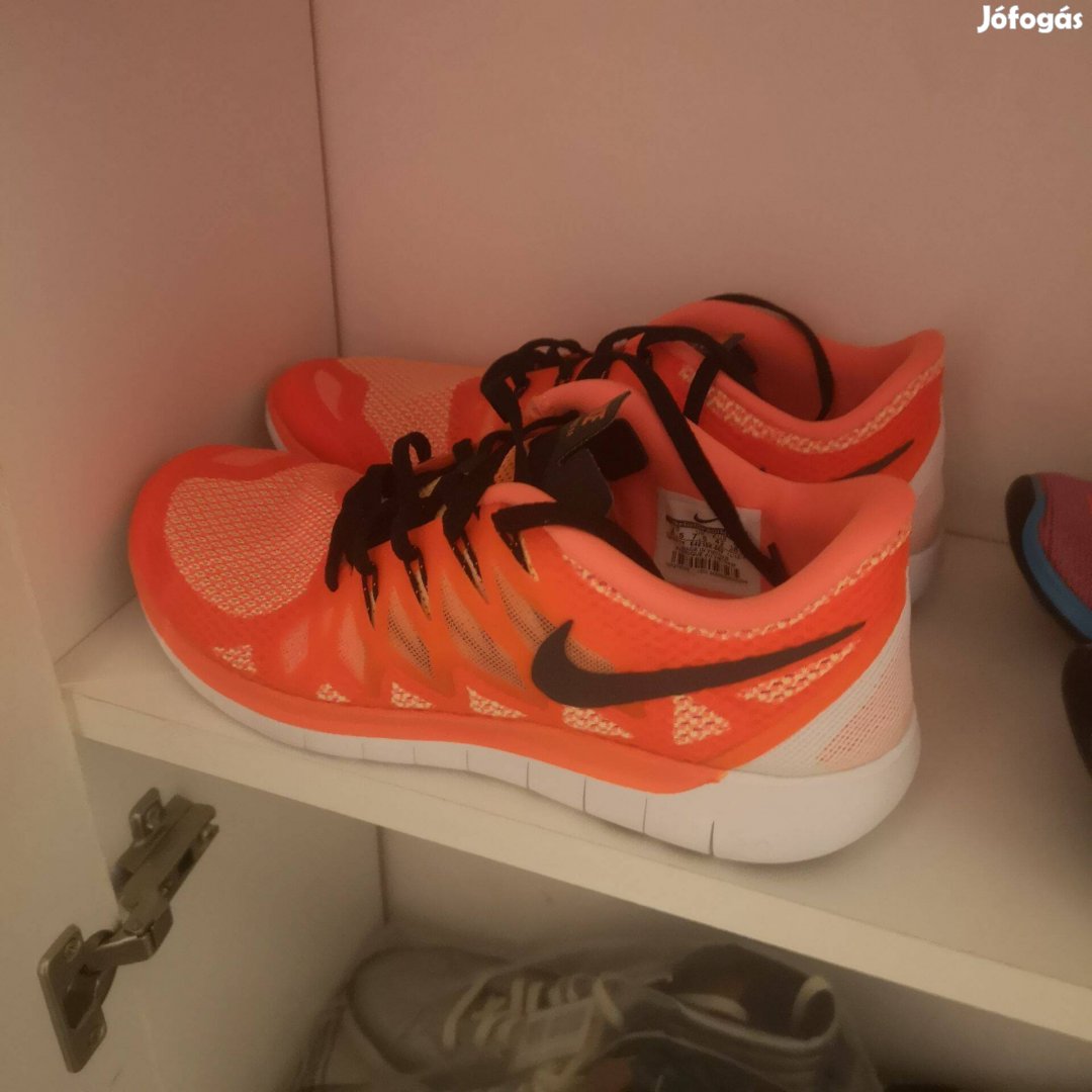 Nike cipő 42 -es