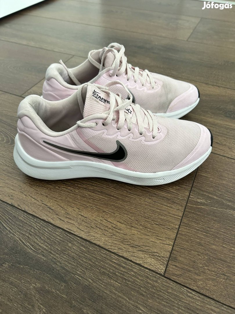 Nike cipő (36,5)