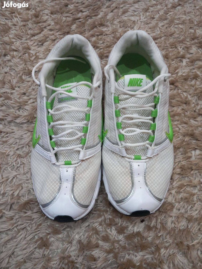 Nike cipő (40)