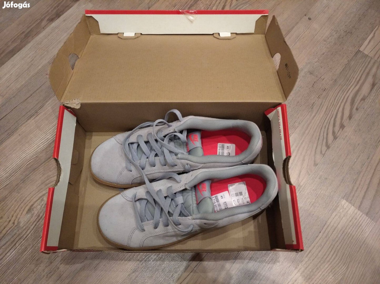 Nike cipő 41-es, sose használt, vadonatúj