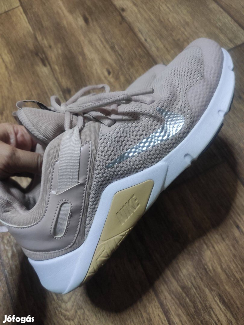 Nike cipő - 40