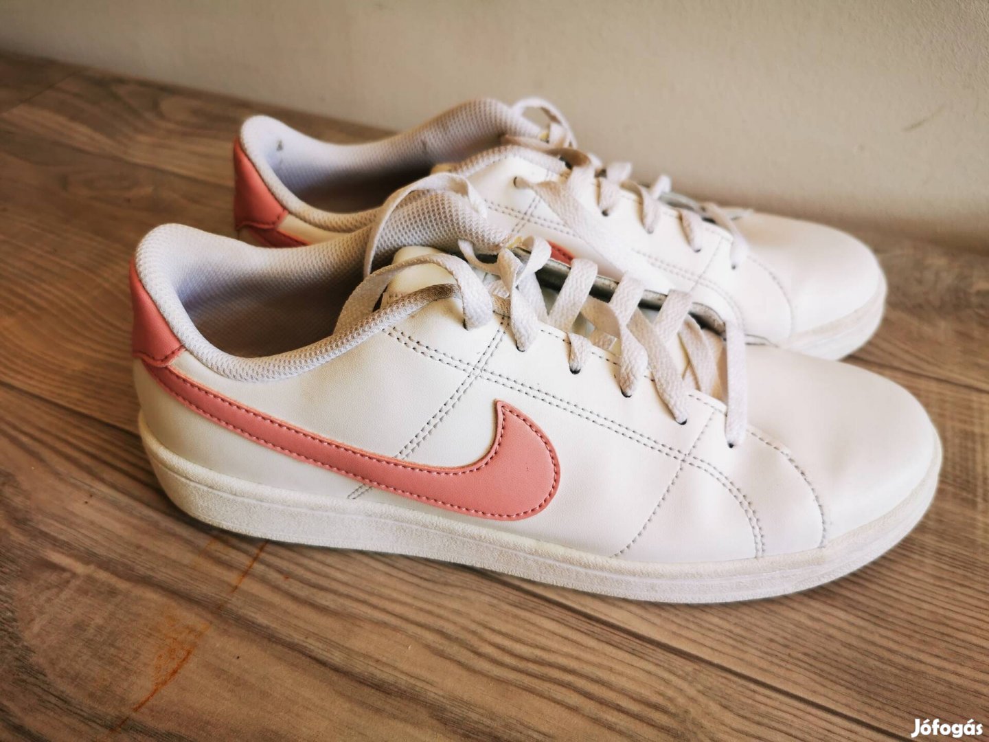 Nike cipő - Court Royale 2 fehér/rózsaszín műbőr sneaker, 40-es méret