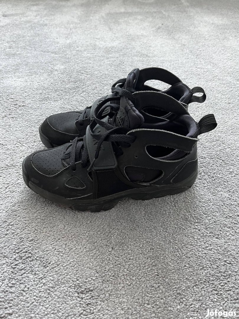 Nike cipő eredeti 