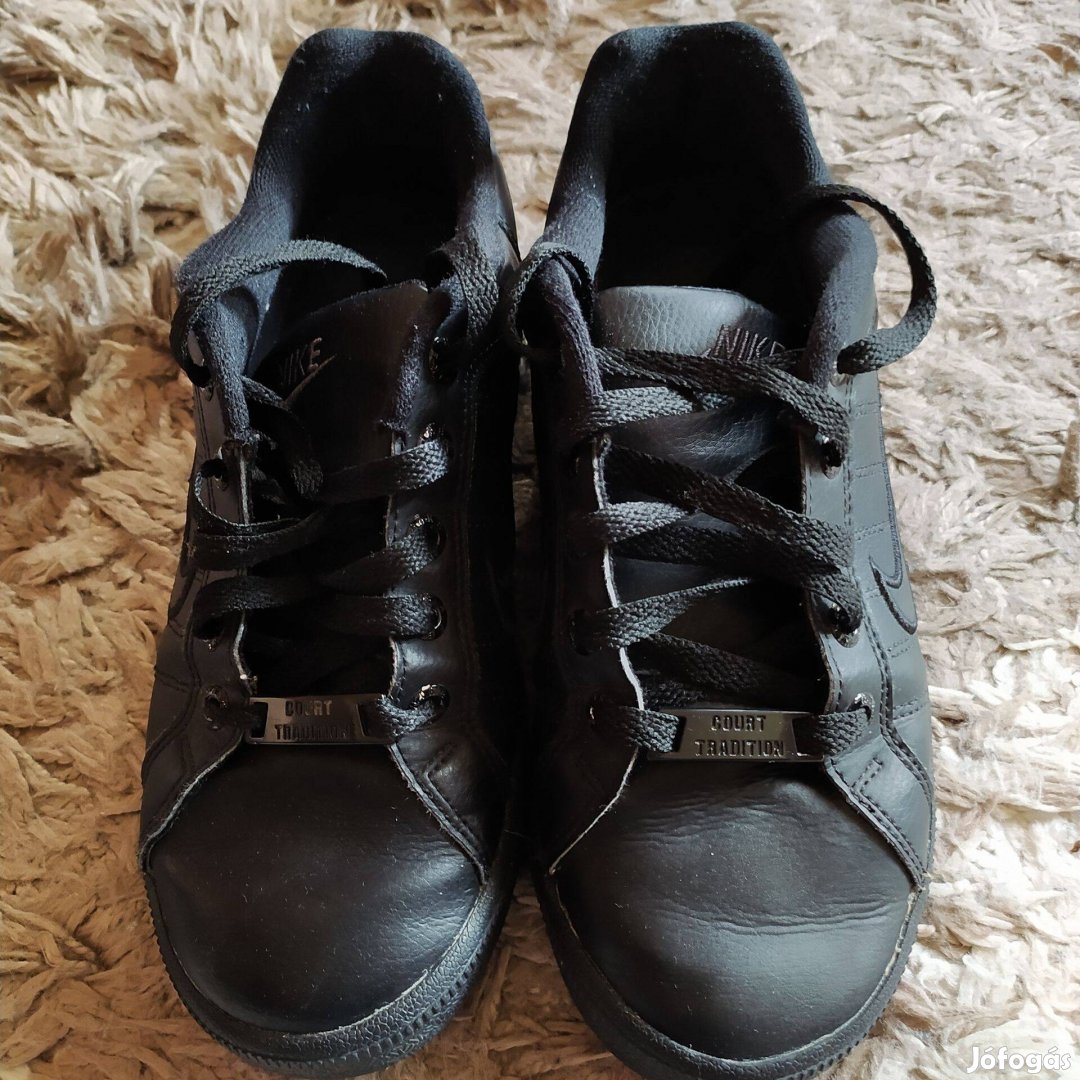 Nike court tradition fekete cipő 38,5