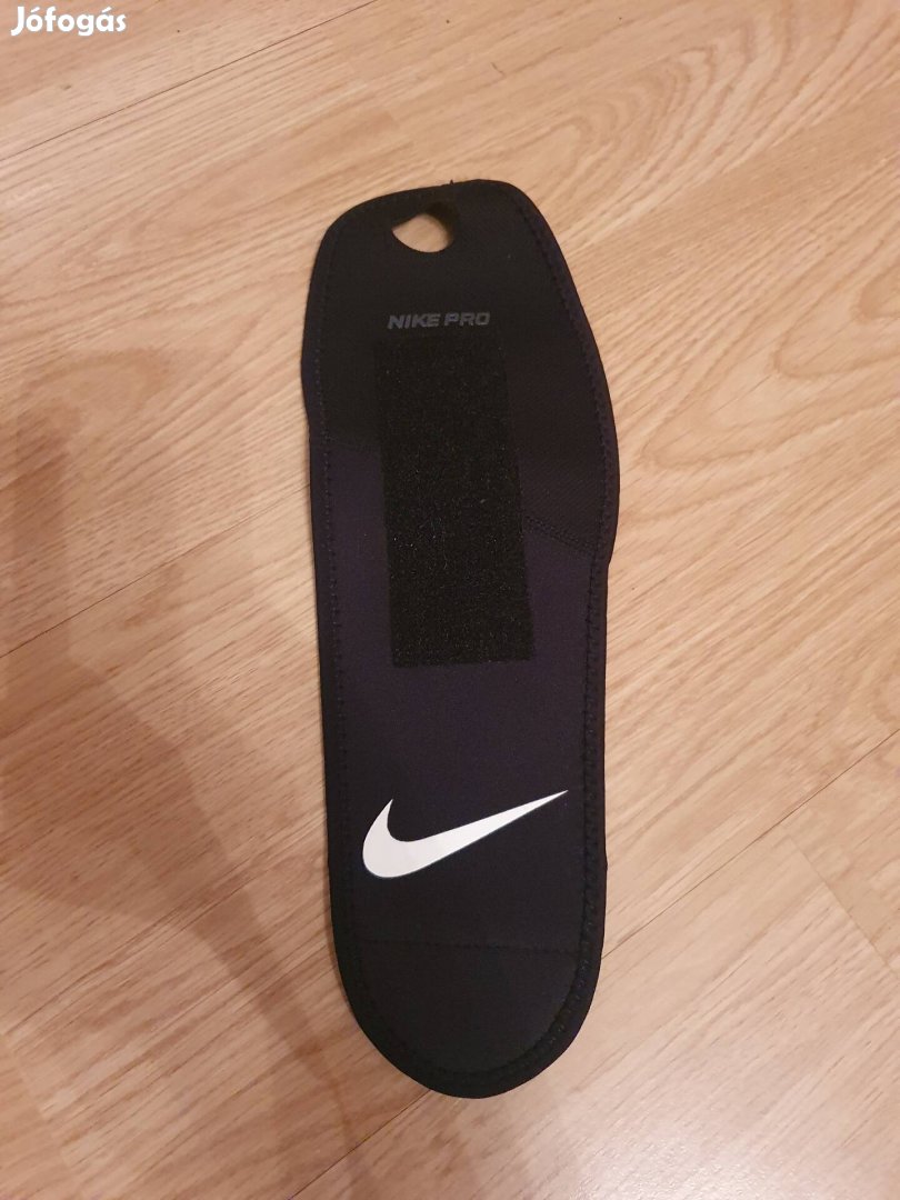 Nike csuklószorító