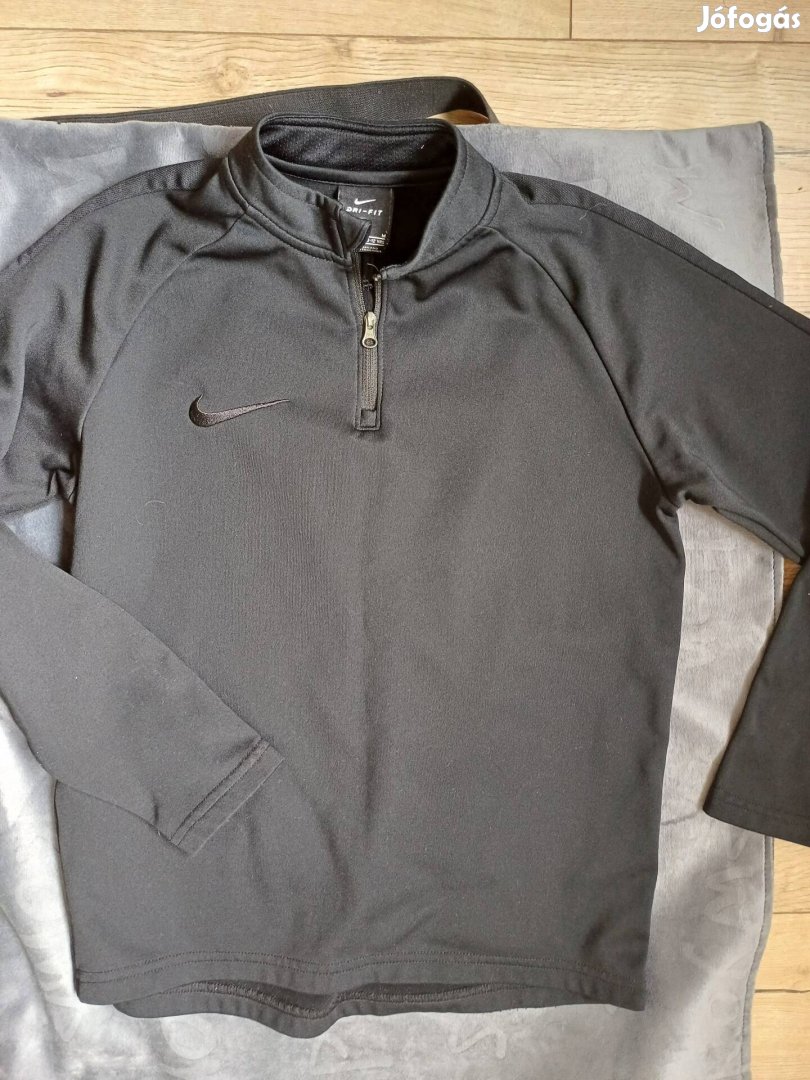 Nike edző felső aláöltözet 10 12 év 