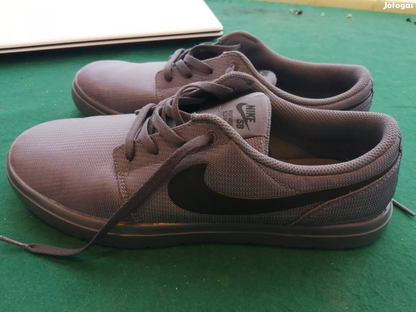Nike férfi cipő. 