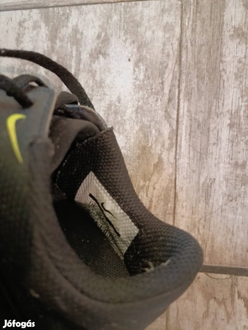 Nike foci cipő 