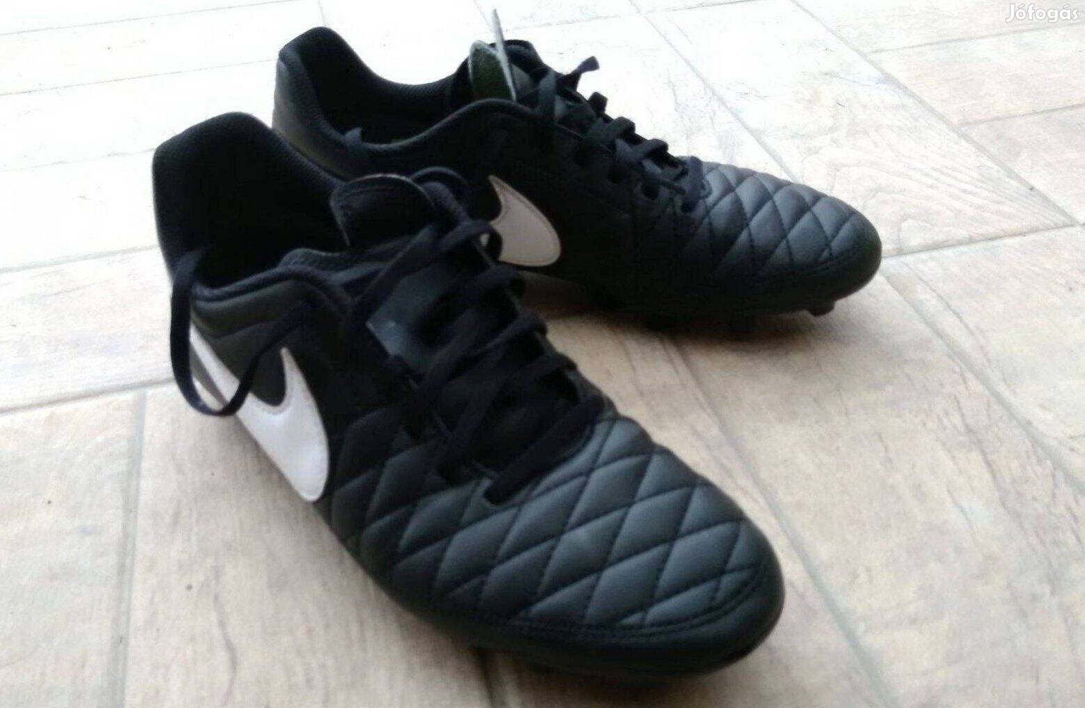 Nike foci cipő focicipő stoplis 40 41 alig használt
