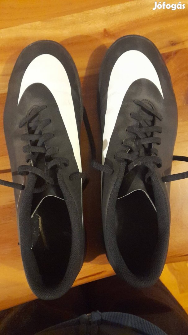 Nike futball cipő 45-ös méret eladó