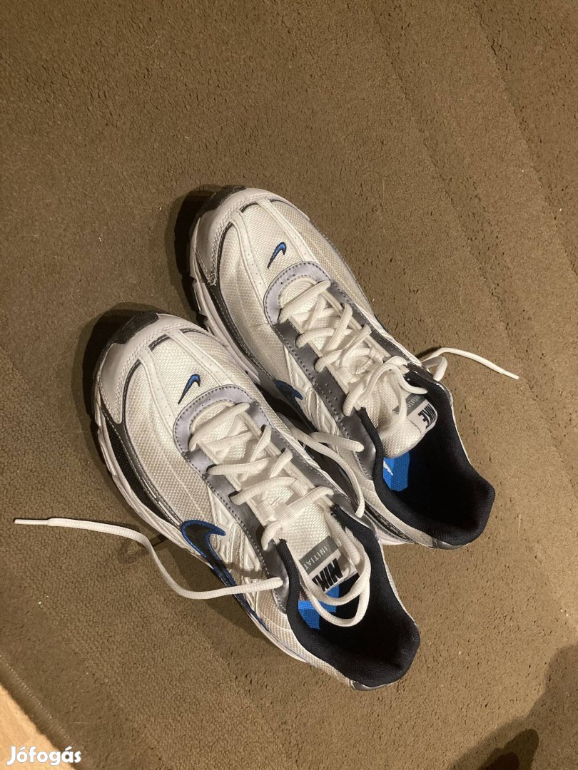 Nike futócipő