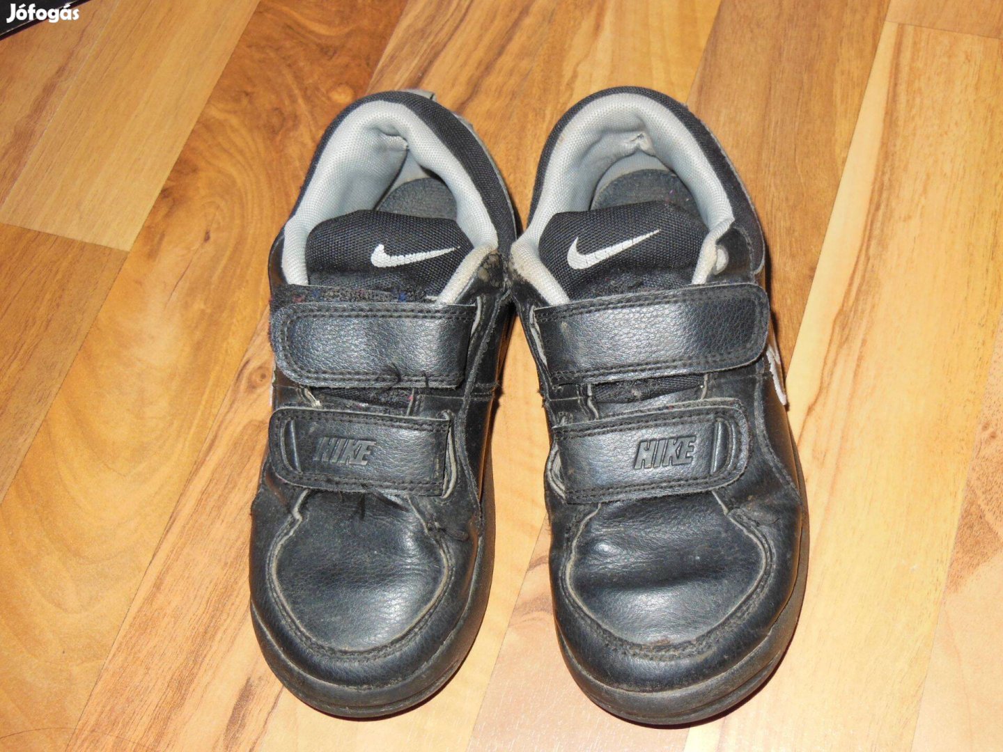 Nike gyerek sportcipő, edzőcipő. 29,5