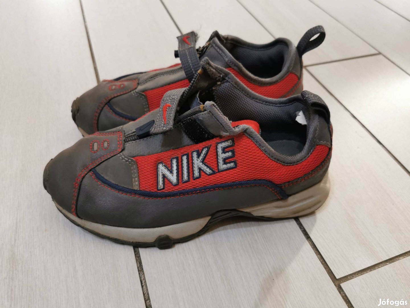 Nike gyerek szabadidő cipő (34)